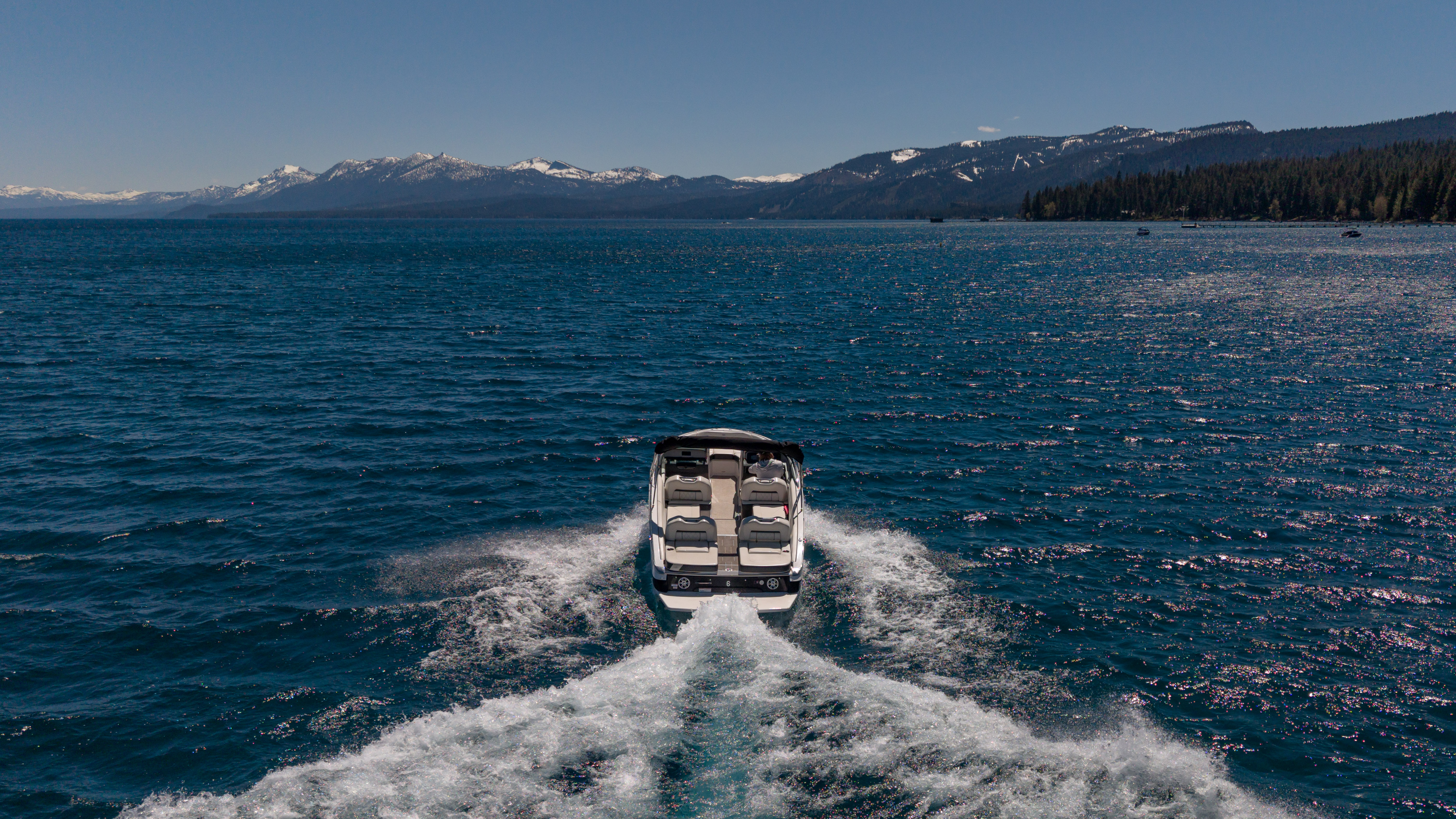 24' Regal Powerboat